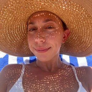 Meet your Posher, Ariel